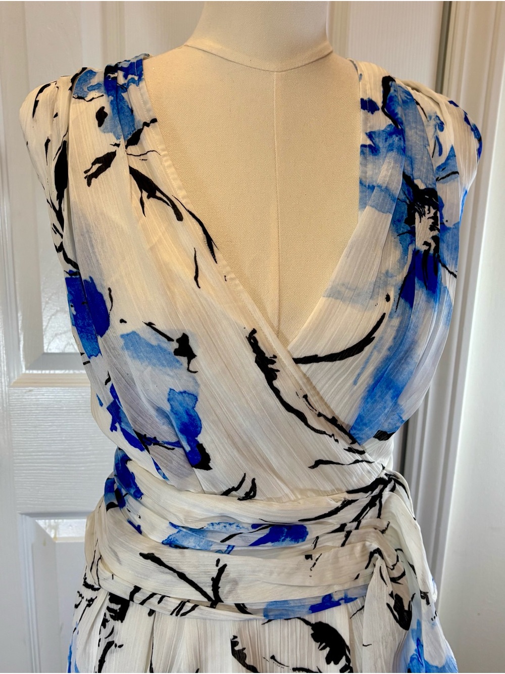 DKNY White Mini Wrap Dress with Blue Floral Print - Picture 3 of 10